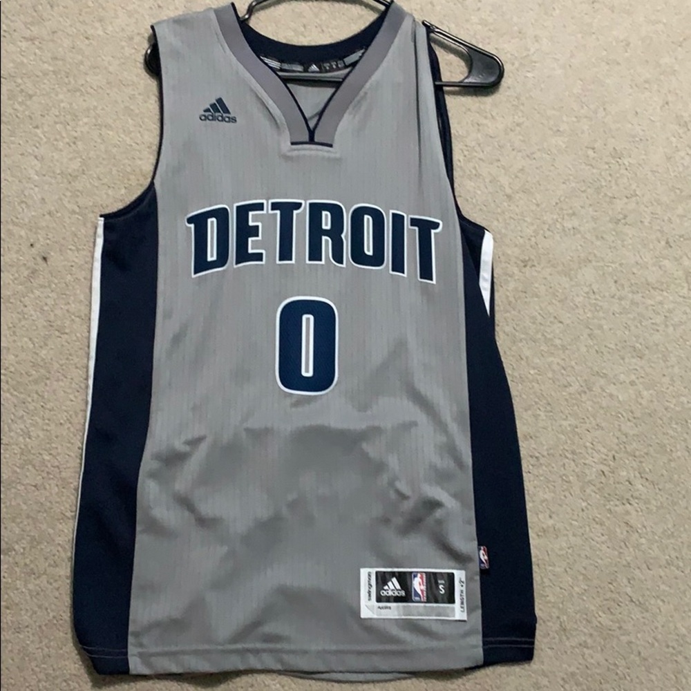 Detroit pistons jersey